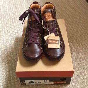 Pikolinos Lisboa Leather Boot